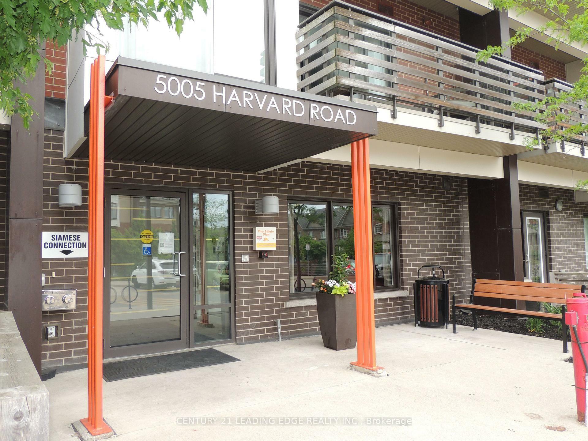 Property Photo: 5005 Harvard Road 214 ON L5M 0W5