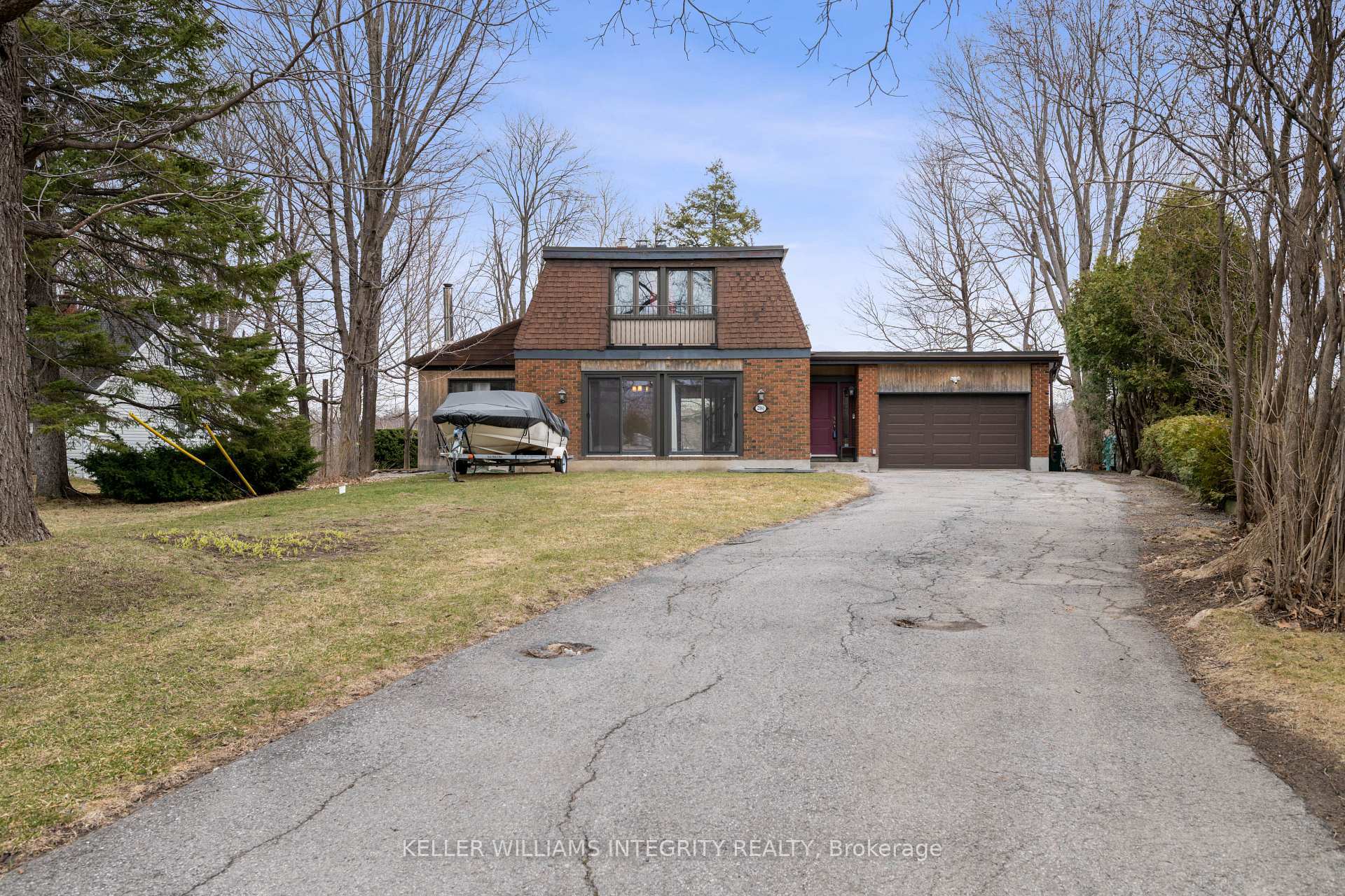 2061 Prince Of Wales Drive S  Country Place - Pineglen - Crestview and Area ON K2E 7A4 photo