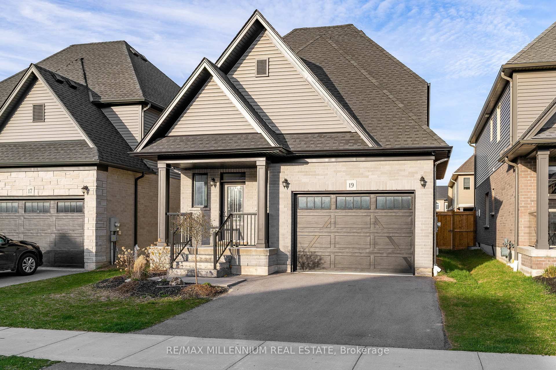 Property Photo: 19 Kerr Street ON L9Y 4B6