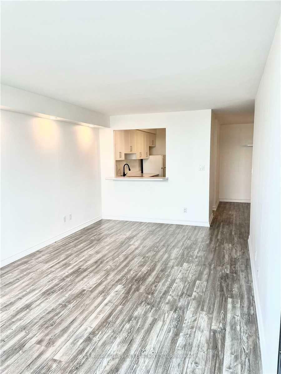 Photo de la propriété: 75 Bamburgh Circle 1619 ON M1W 3W1