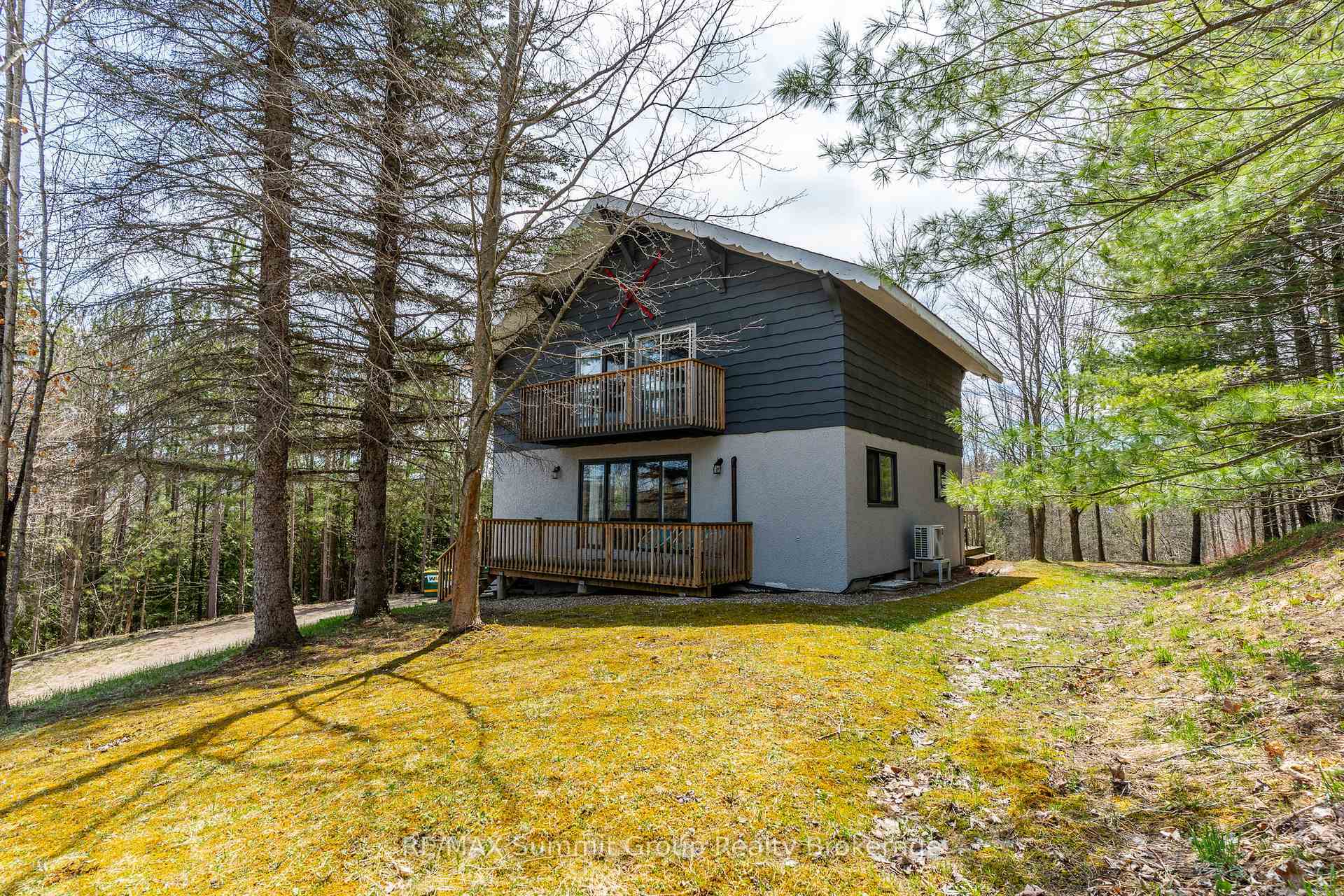 Property Photo: 144 Talisman Boulevard ON N0C 1G0