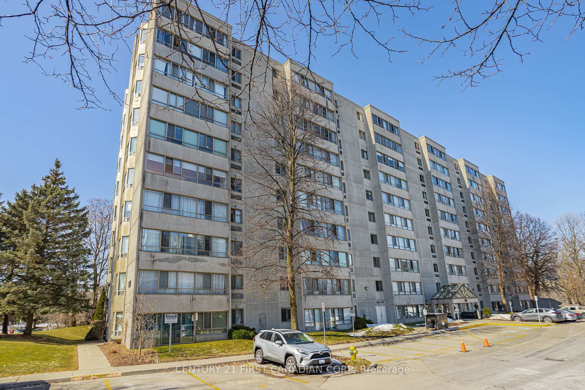 570 Proudfoot Lane 606  London North ON N6G 4Z1 photo