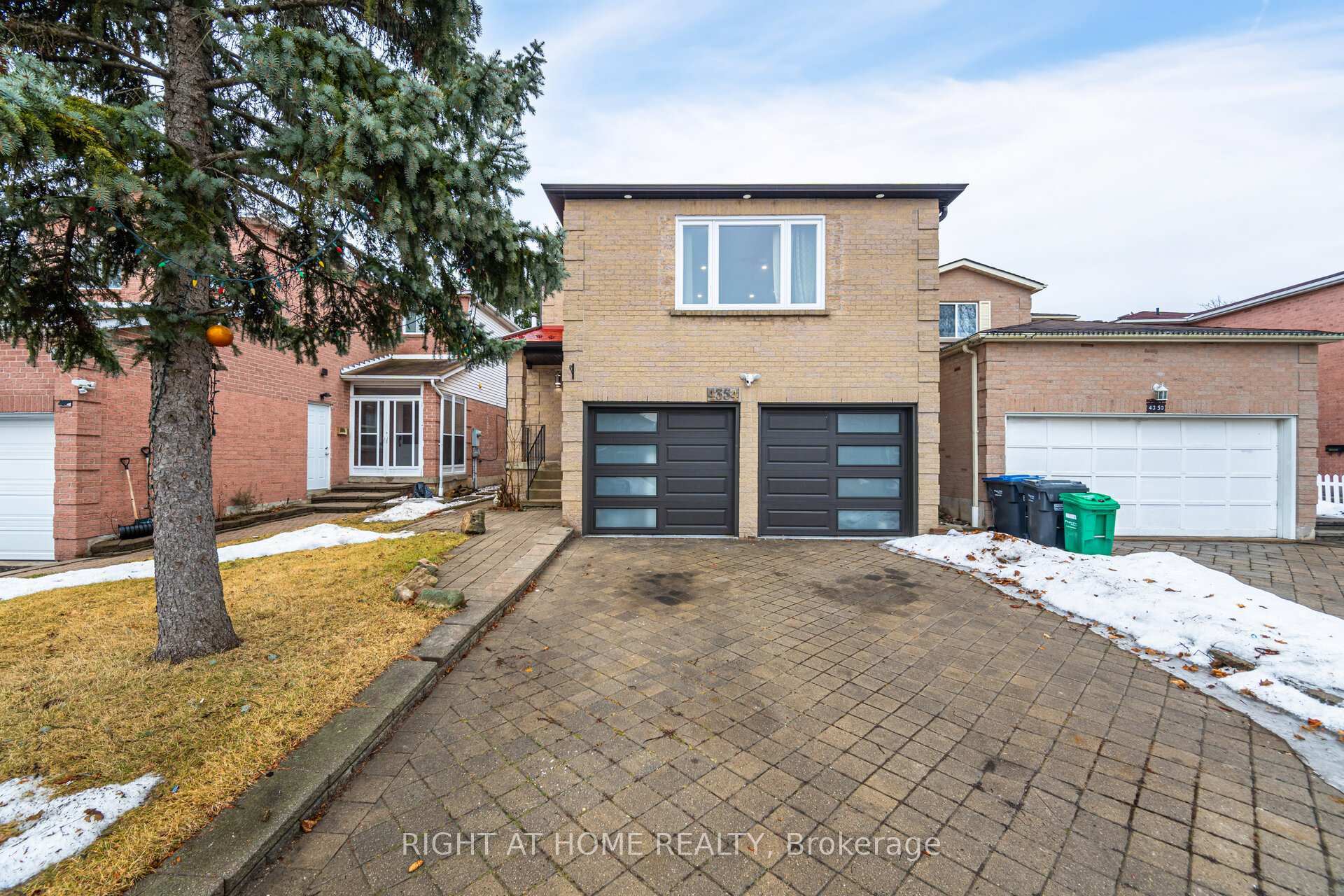 4354 Waterford Crescent  Mississauga ON L5R 2B2 photo