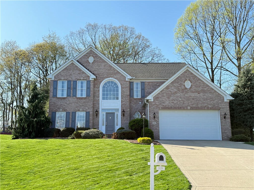 Property Photo: 939 Castlegate Circle PA 15601
