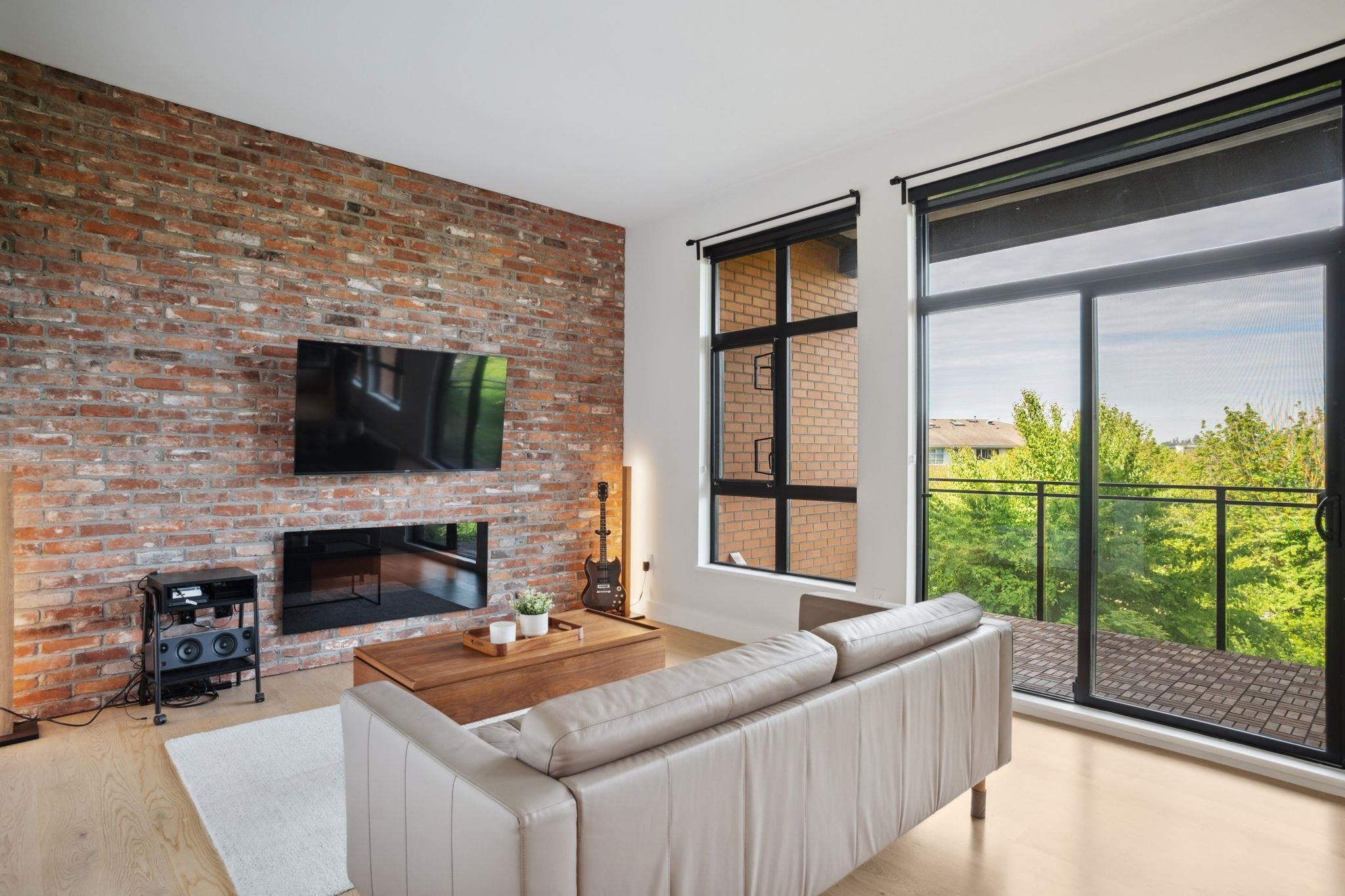 Property Photo: 220 Salter Street 302 BC V3M 0H4