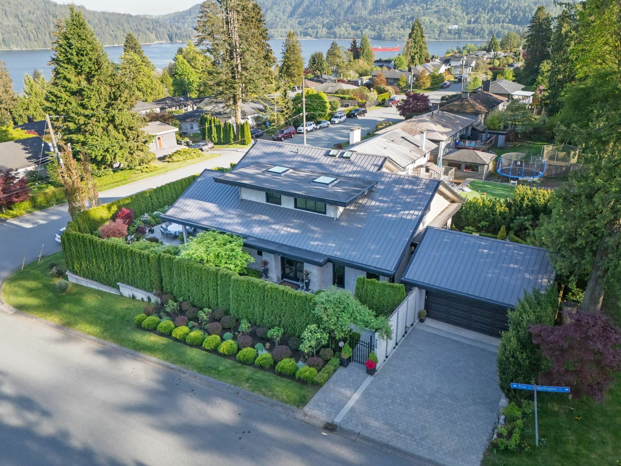 Property Photo: 939 Friar Crescent BC V7G 1M5