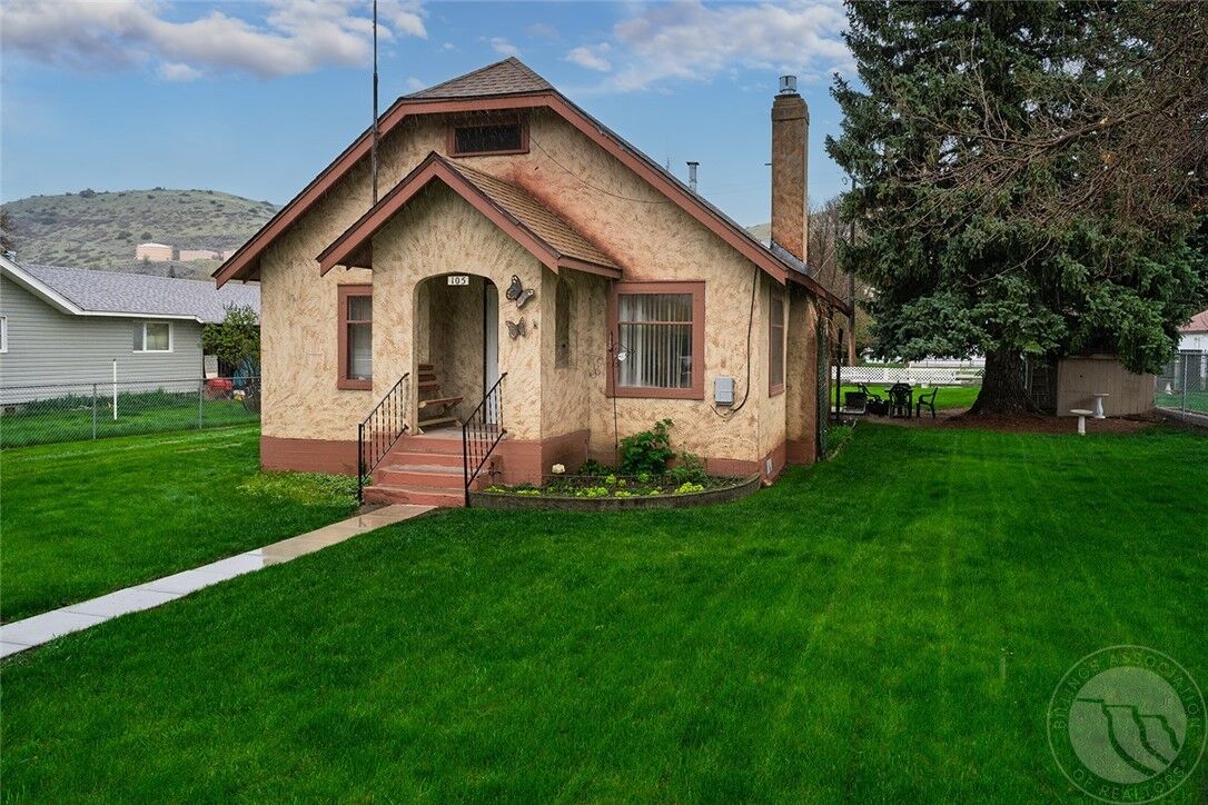 Property Photo: 105 S Montana Ave MT 59001