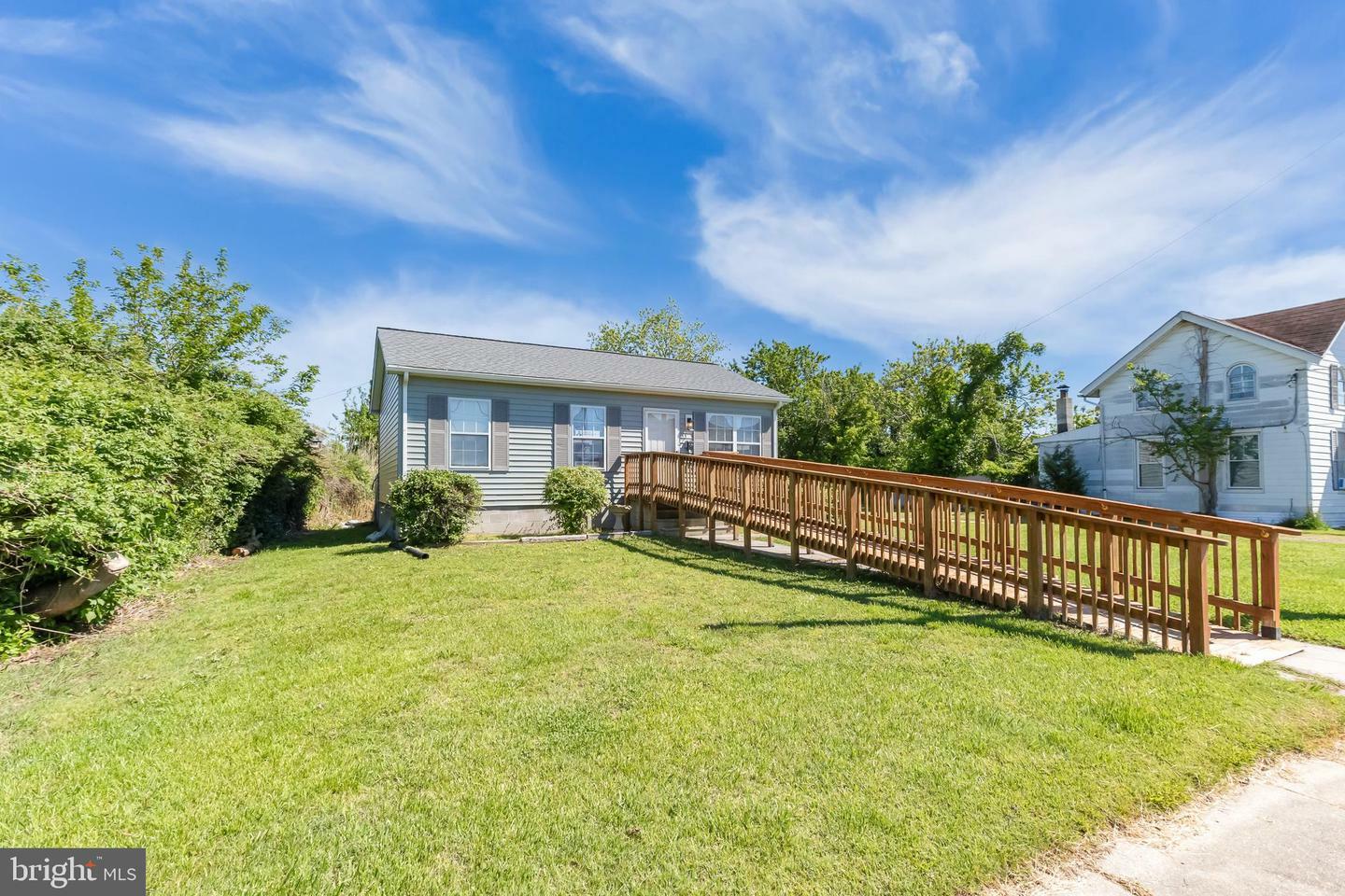 Property Photo: 310 Broadway MD 21817