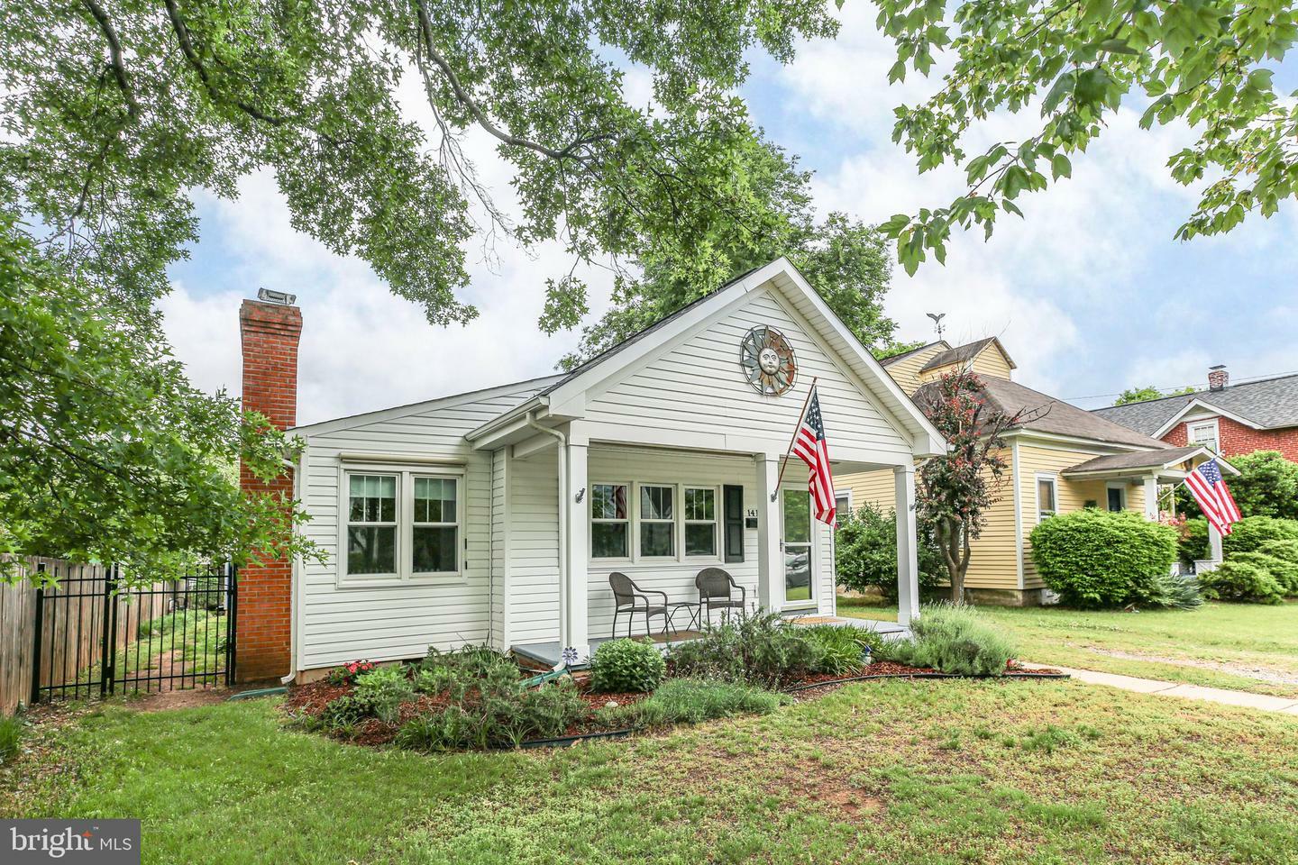 Property Photo: 1417 Franklin Street VA 22401
