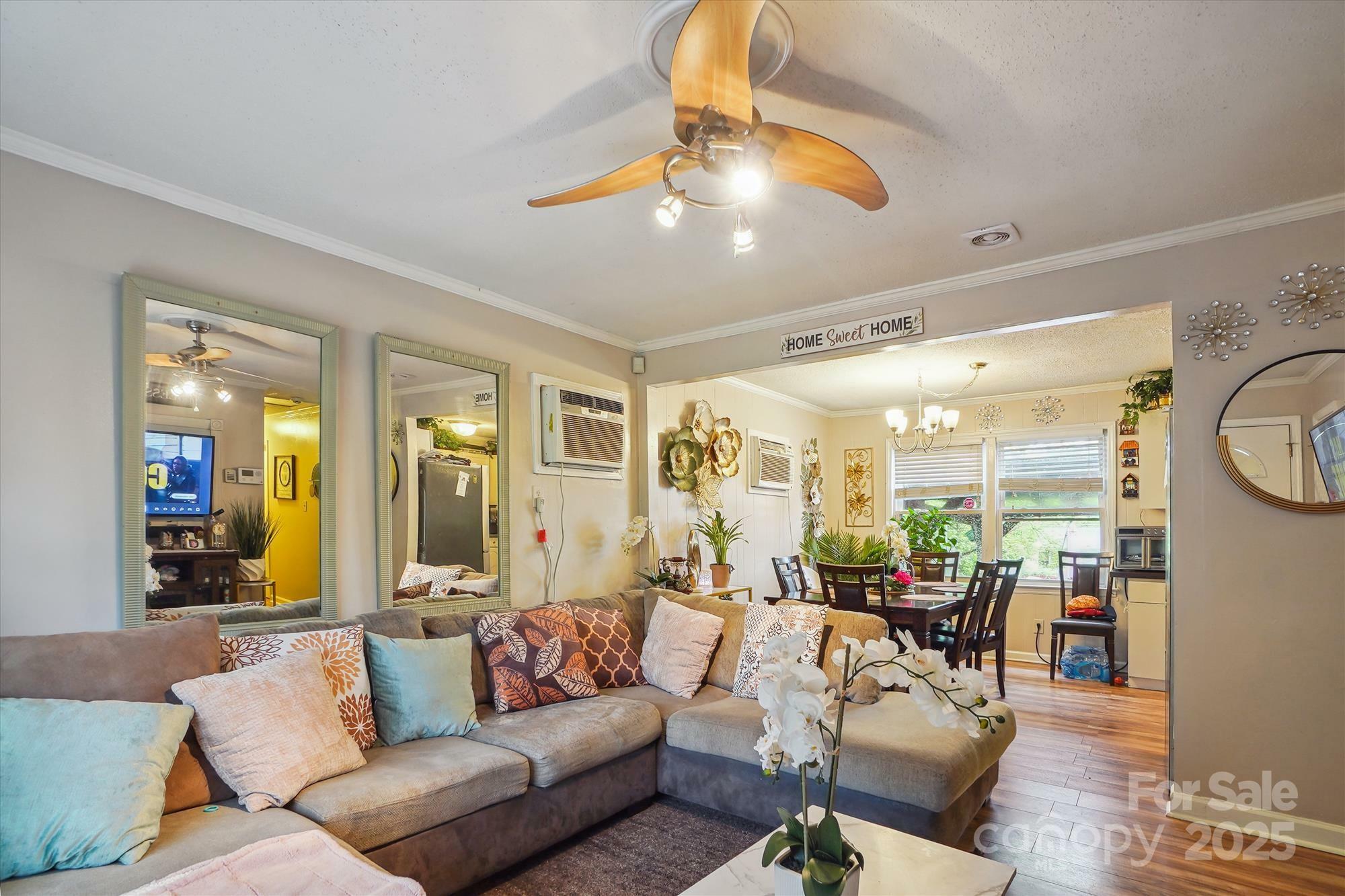 Property Photo: 6800 Deanwood Place NC 28217