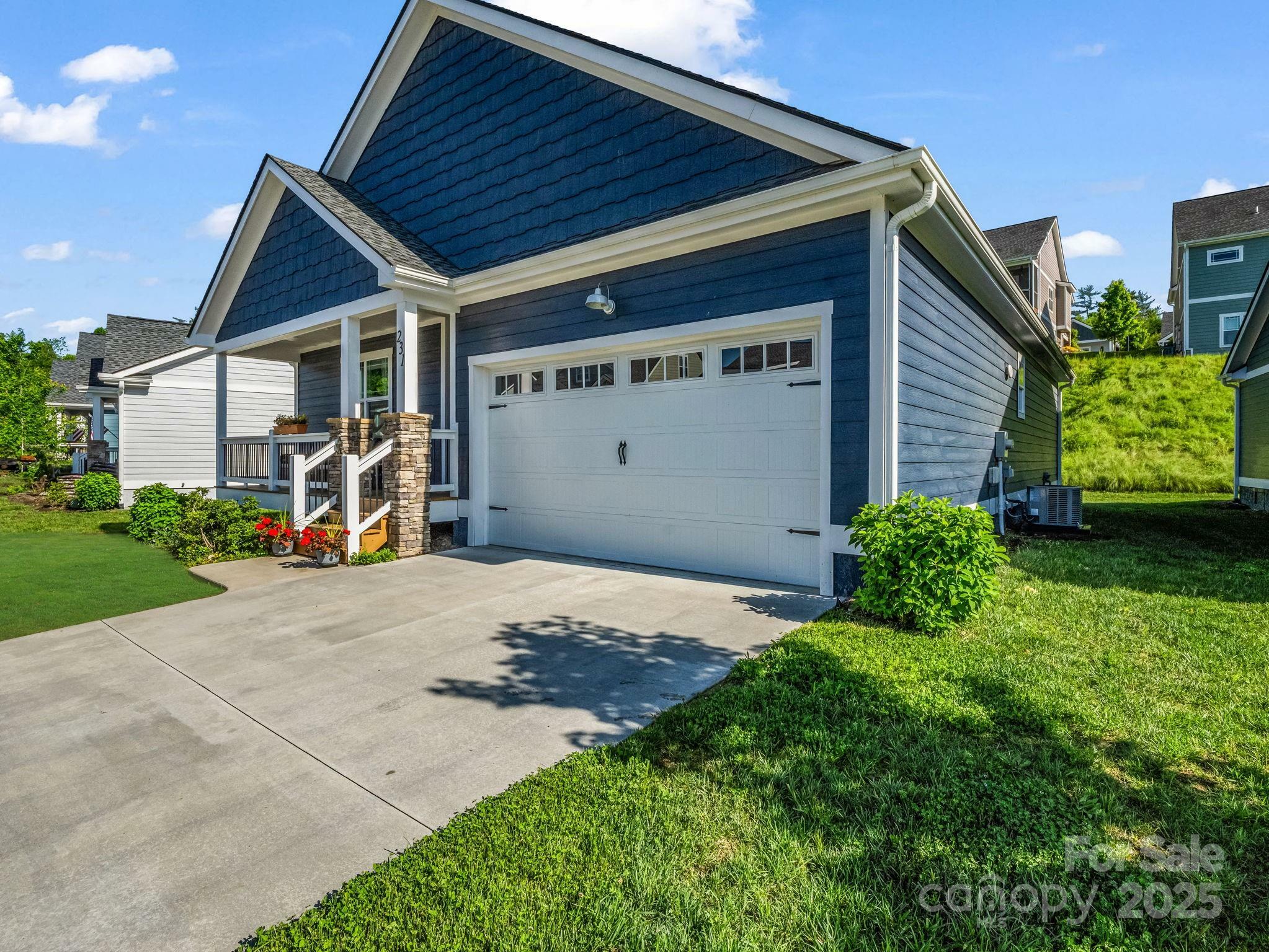 Property Photo: 231 Leyland Circle NC 28792