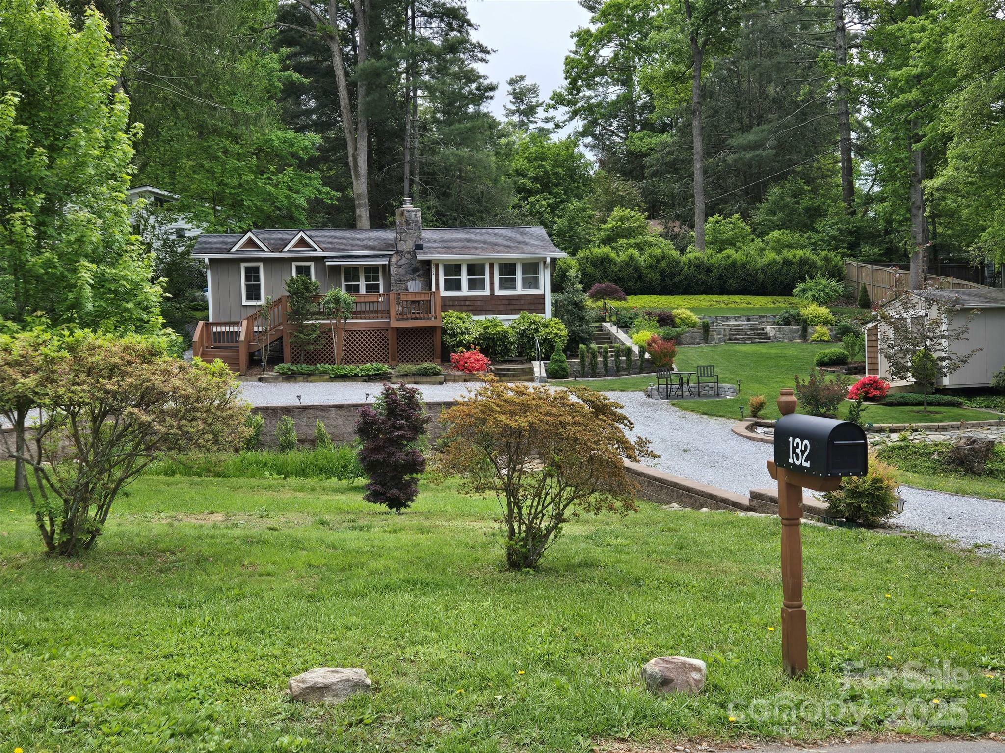 Property Photo: 132 Sycamore Terrace NC 28704