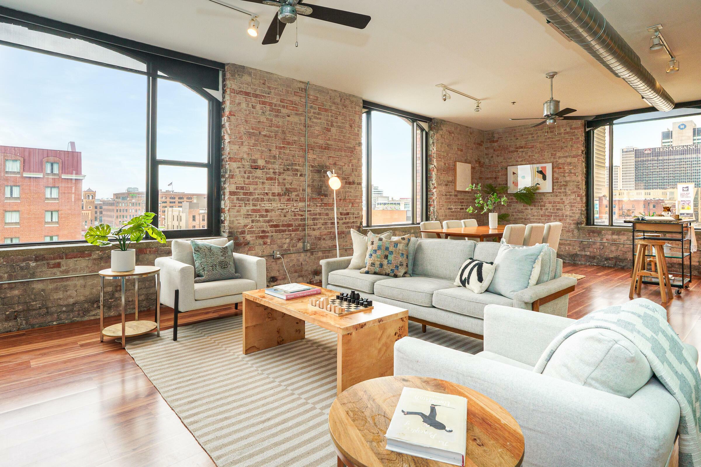 Property Photo: 78 E Chestnut Street OH 43215