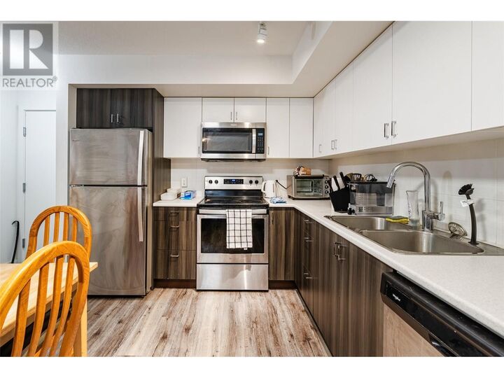 Photo de la propriété:  655 Academy Way 110  BC V1V 3A4 