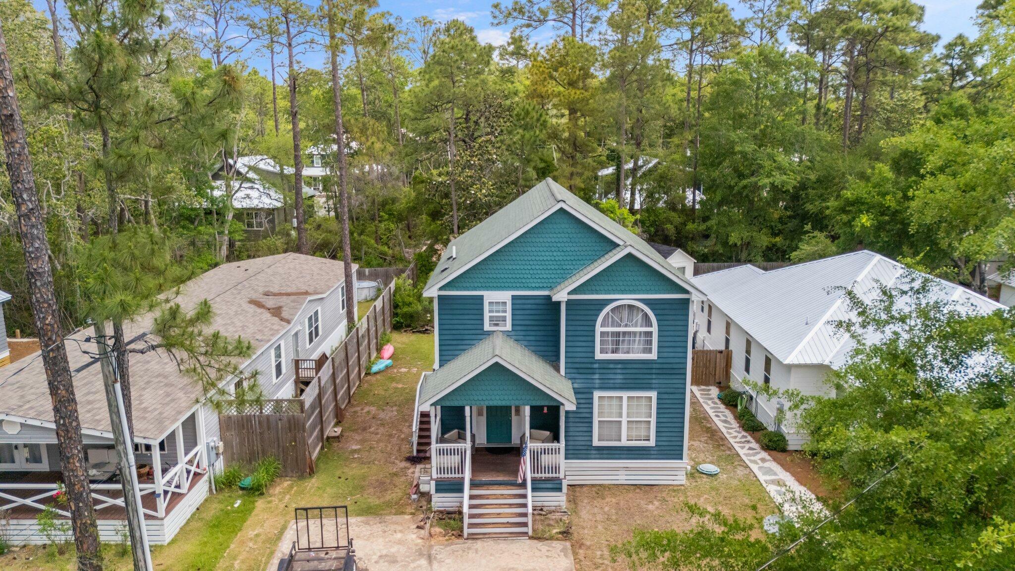 Property Photo: 1139 E Point Washington Road FL 32459