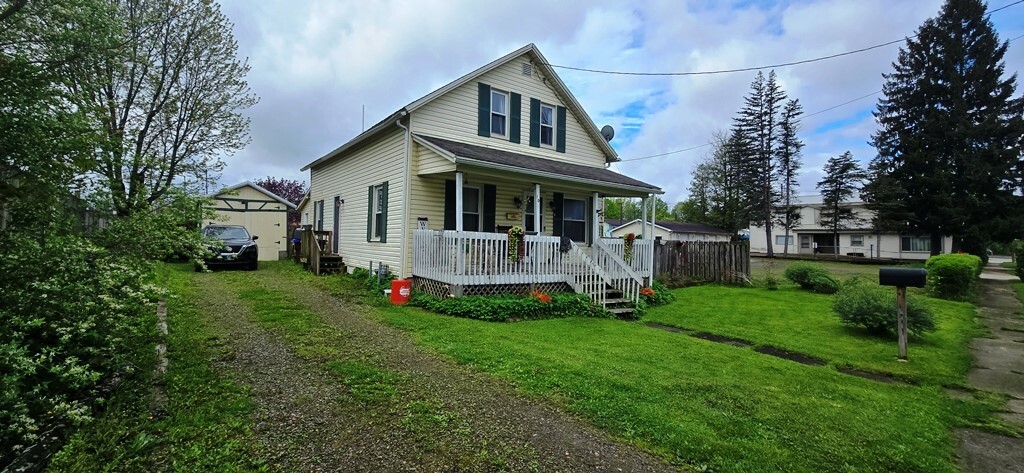 Property Photo: 10 Putnam Street PA 16438
