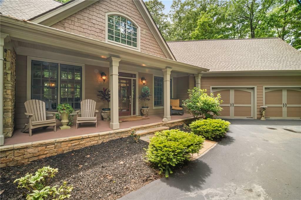 Property Photo: 15 Sconti Knoll Drive GA 30143