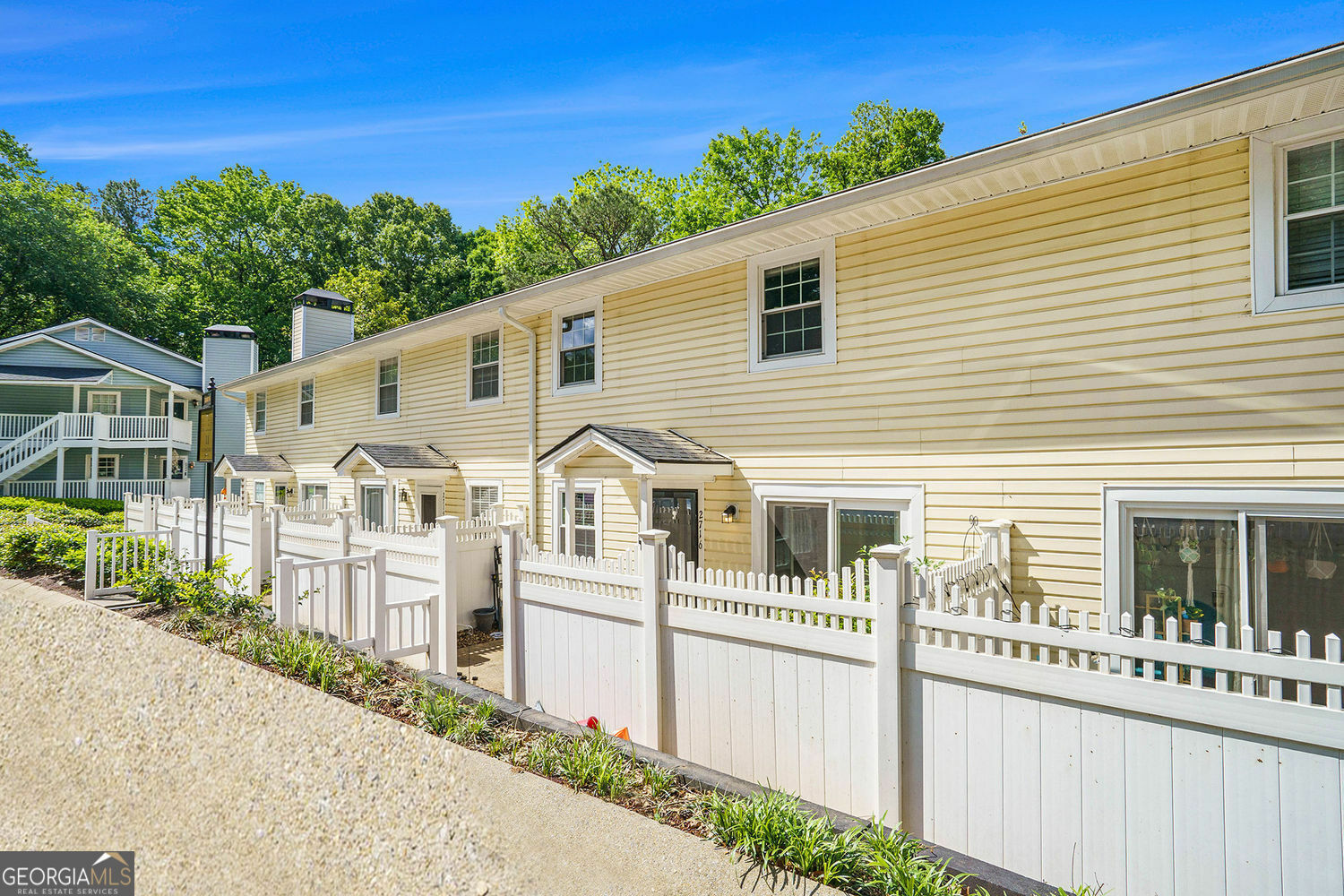 Property Photo: 2716 Suwanee Way SE GA 30067