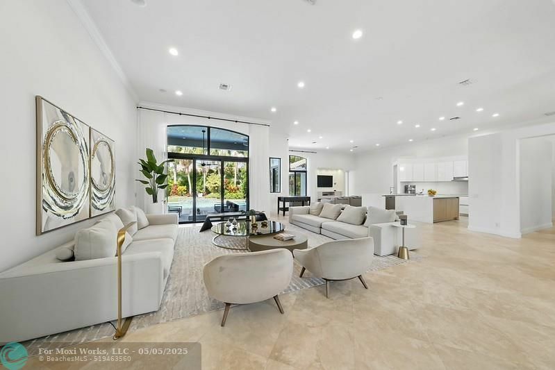 Property Photo:  2454 Provence Ct  FL 33327 
