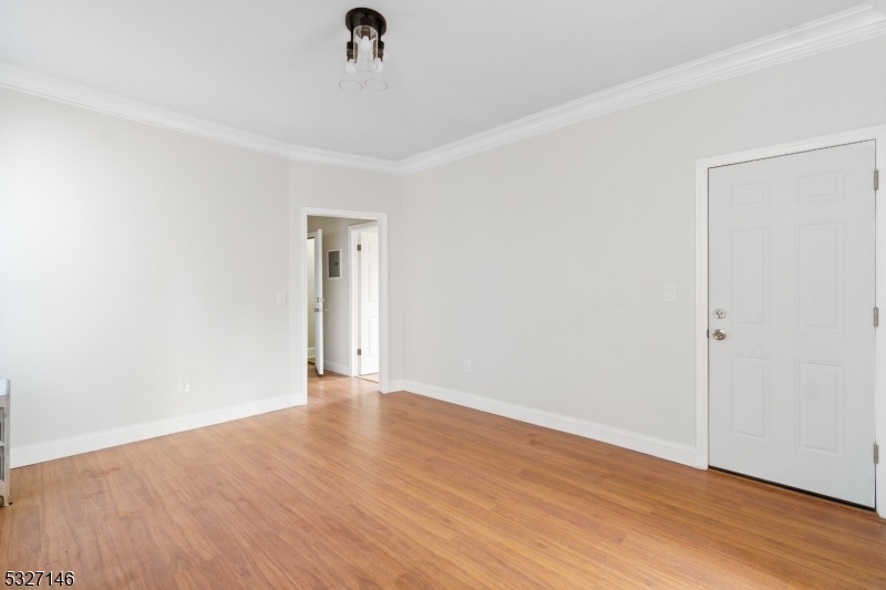 Property Photo: 279 Weequahic Ave 1 NJ 07112