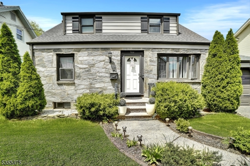 Property Photo: 964 Moessner Ave NJ 07083