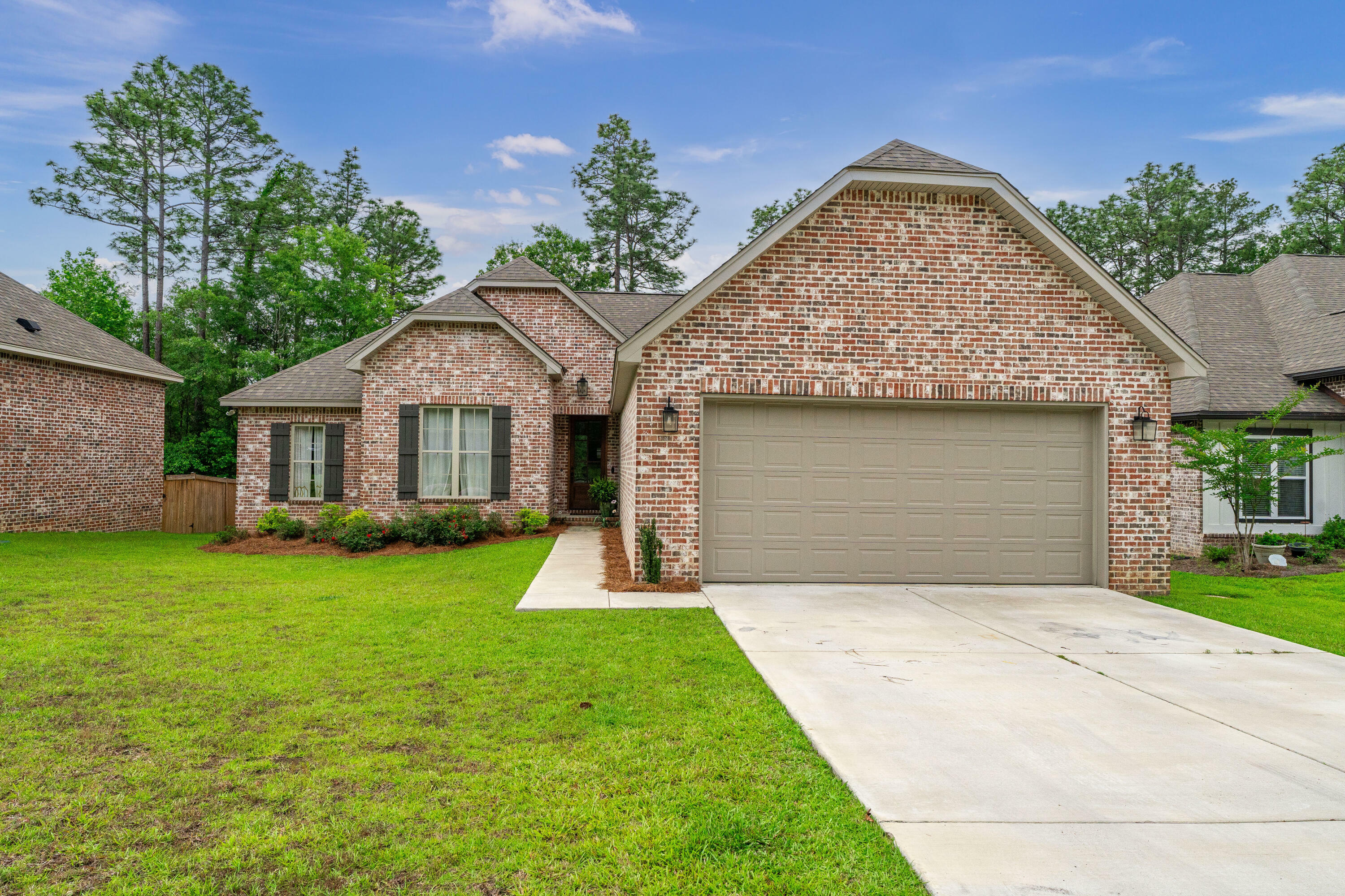Property Photo: 17 Waverly Ct. MS 39402