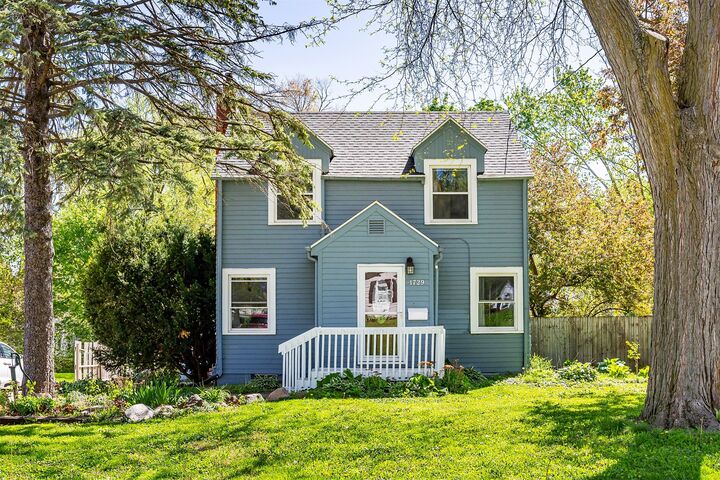 1729 45th Street  Des Moines IA 50310 photo