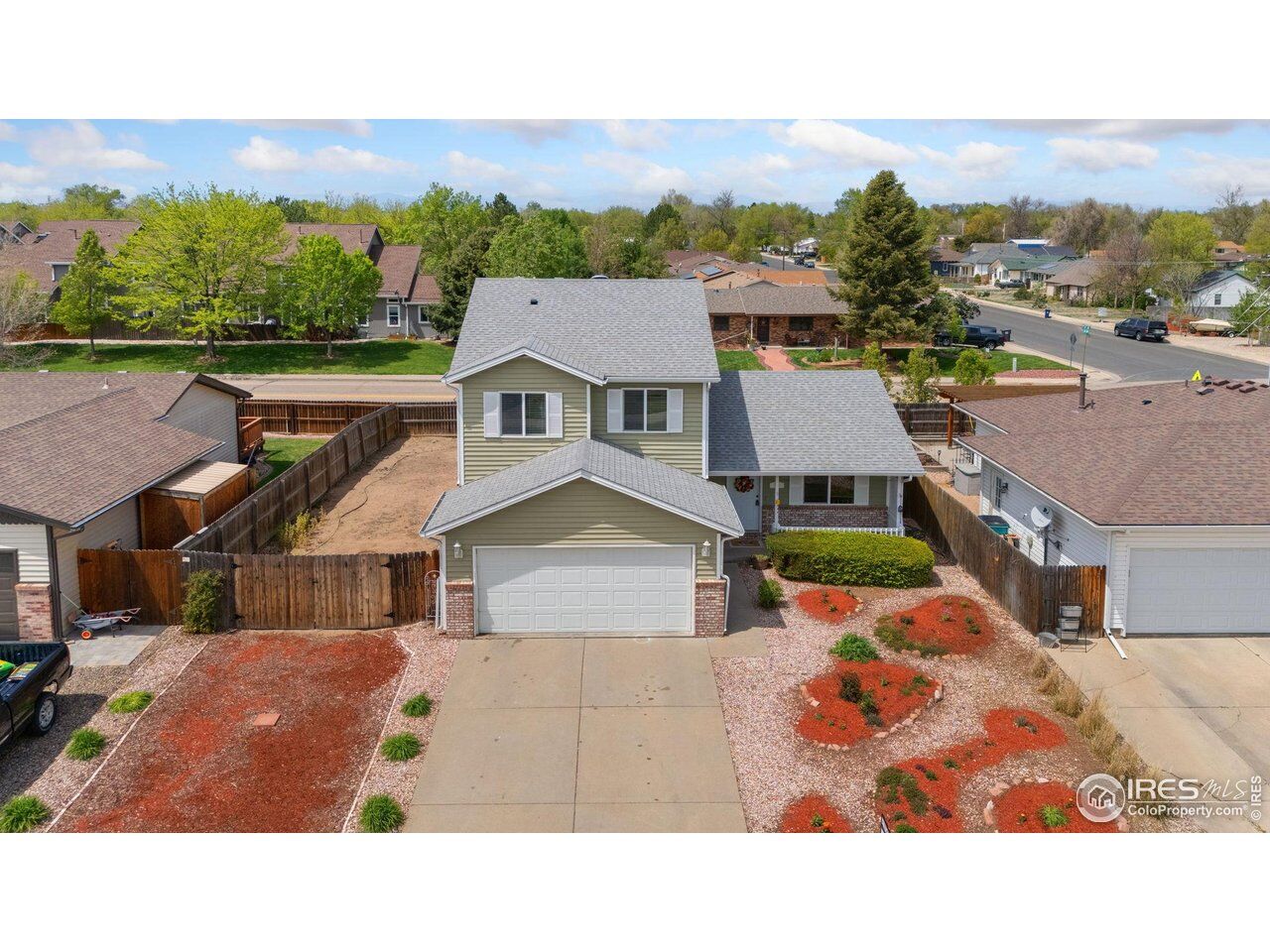 Property Photo: 706 Lilac Dr CO 80550