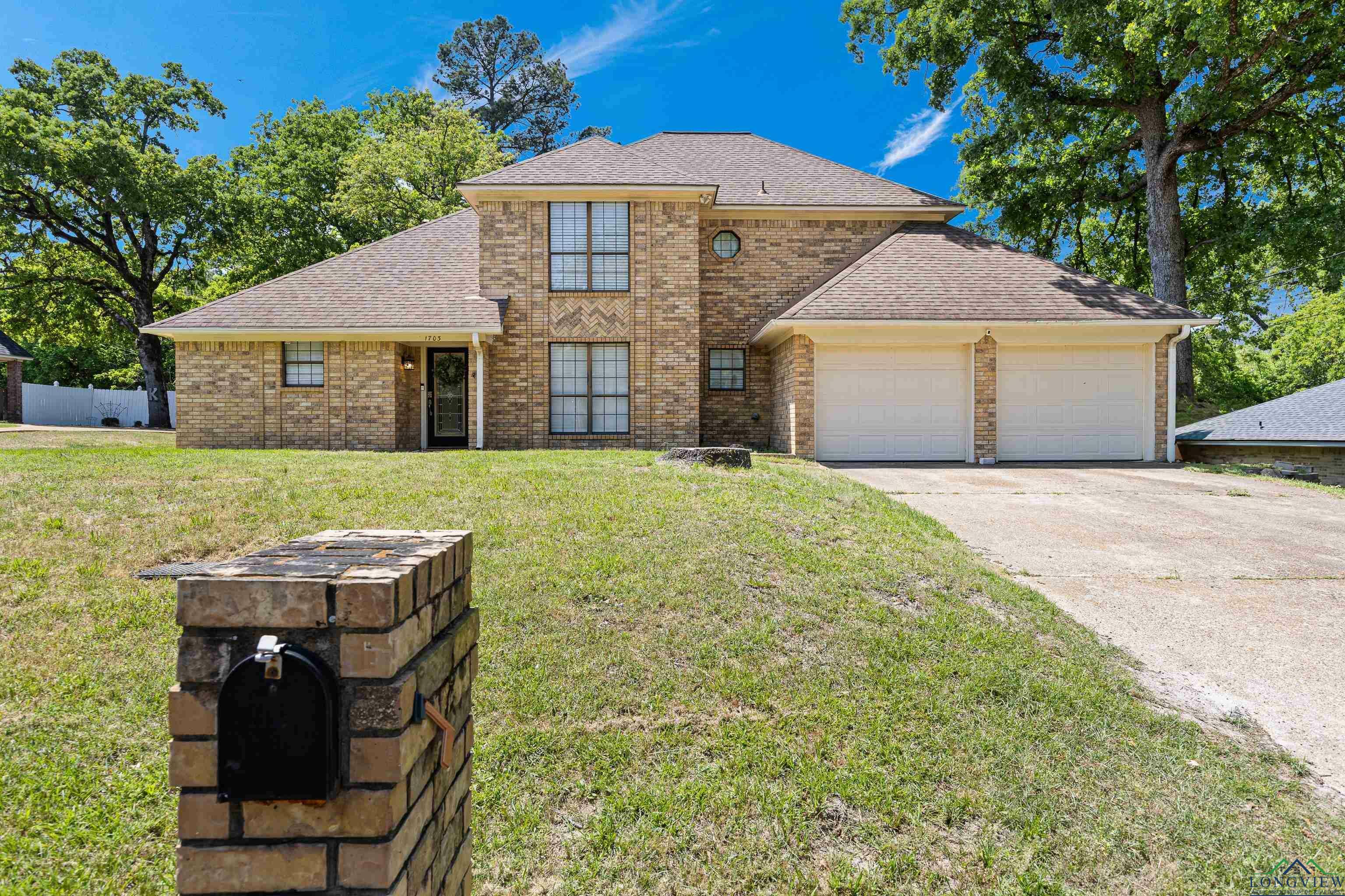 Property Photo: 1703 Edgebrook TX 75652