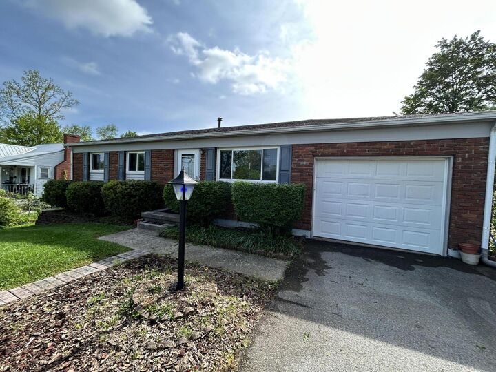 Property Photo: 117 Willowcrest Drive KY 40601