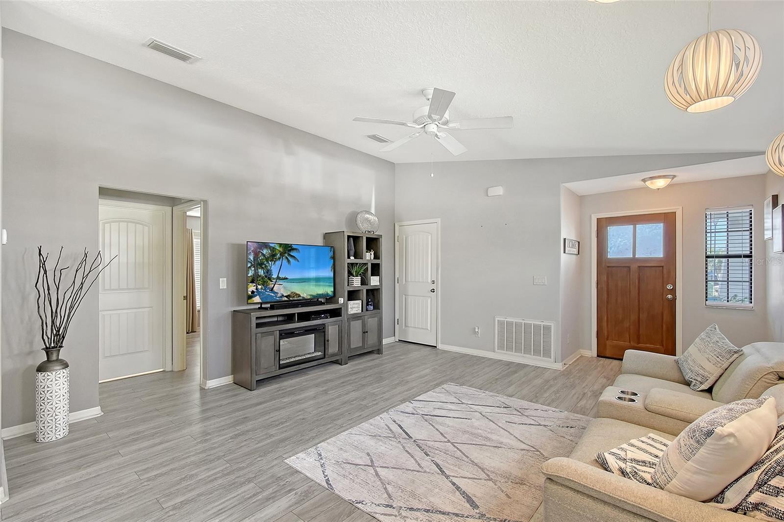 Property Photo: 4838 San Ortebello Drive FL 34208