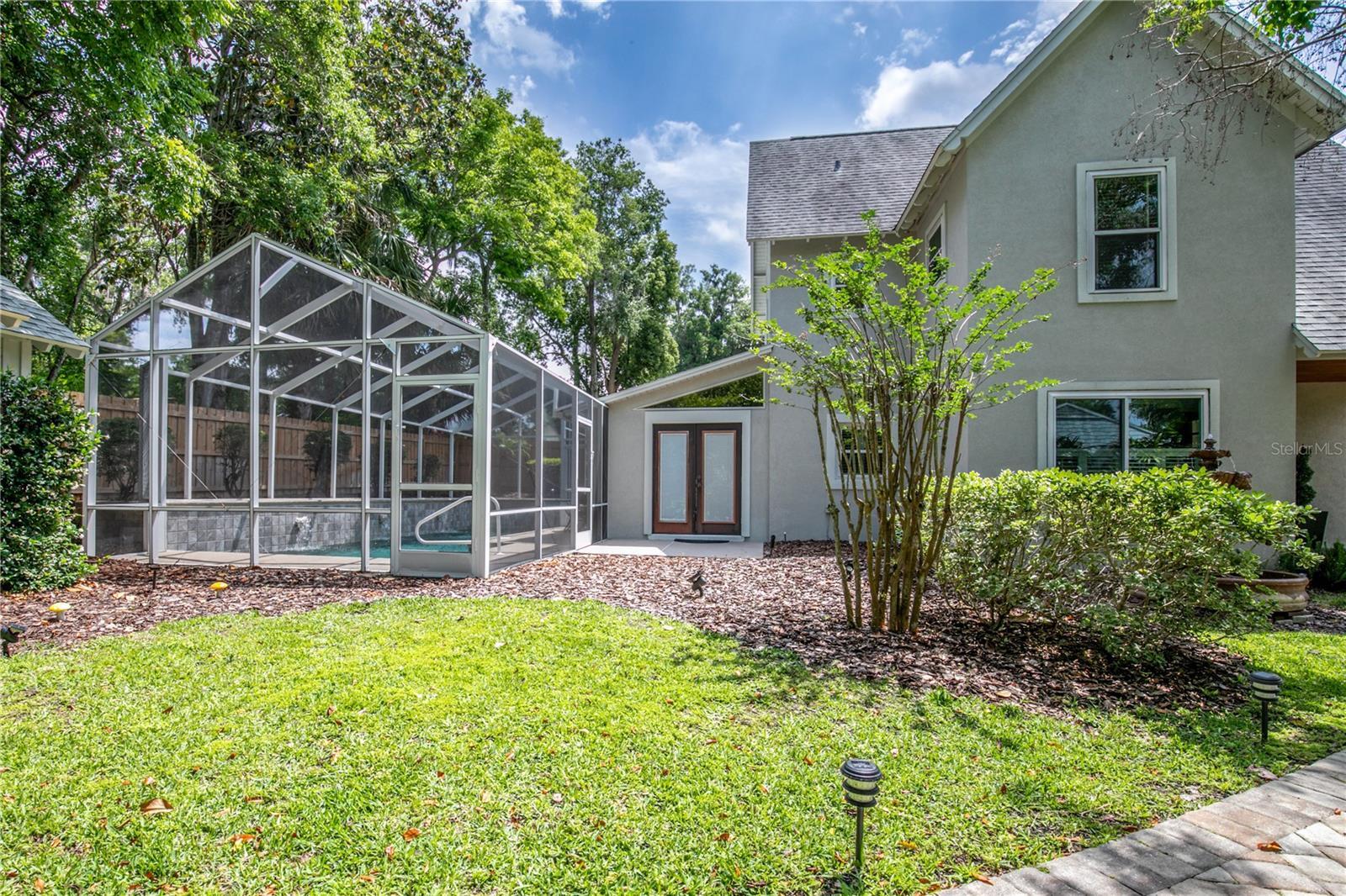 Property Photo:  421 W 10th Avenue  FL 32757 