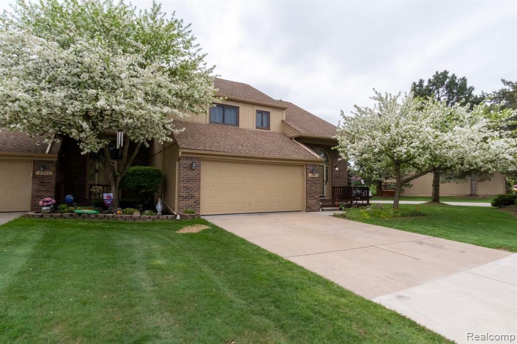 Property Photo: 2179 Rochelle Park Drive MI 48309 3742