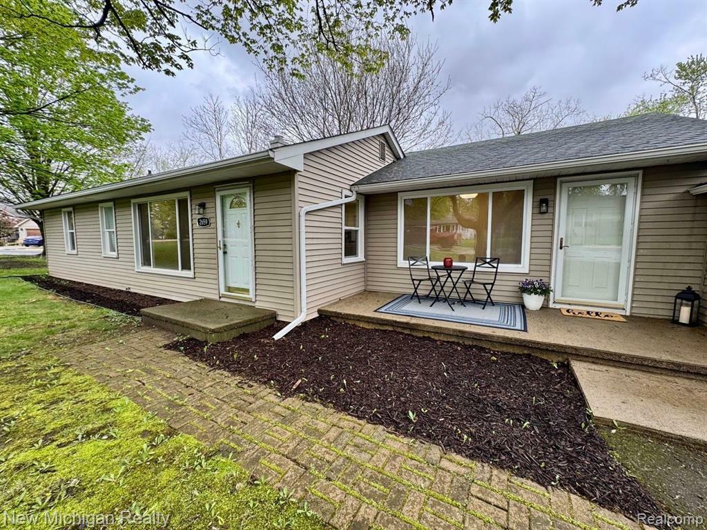 Property Photo: 2659 Hatton Road MI 48326 1912