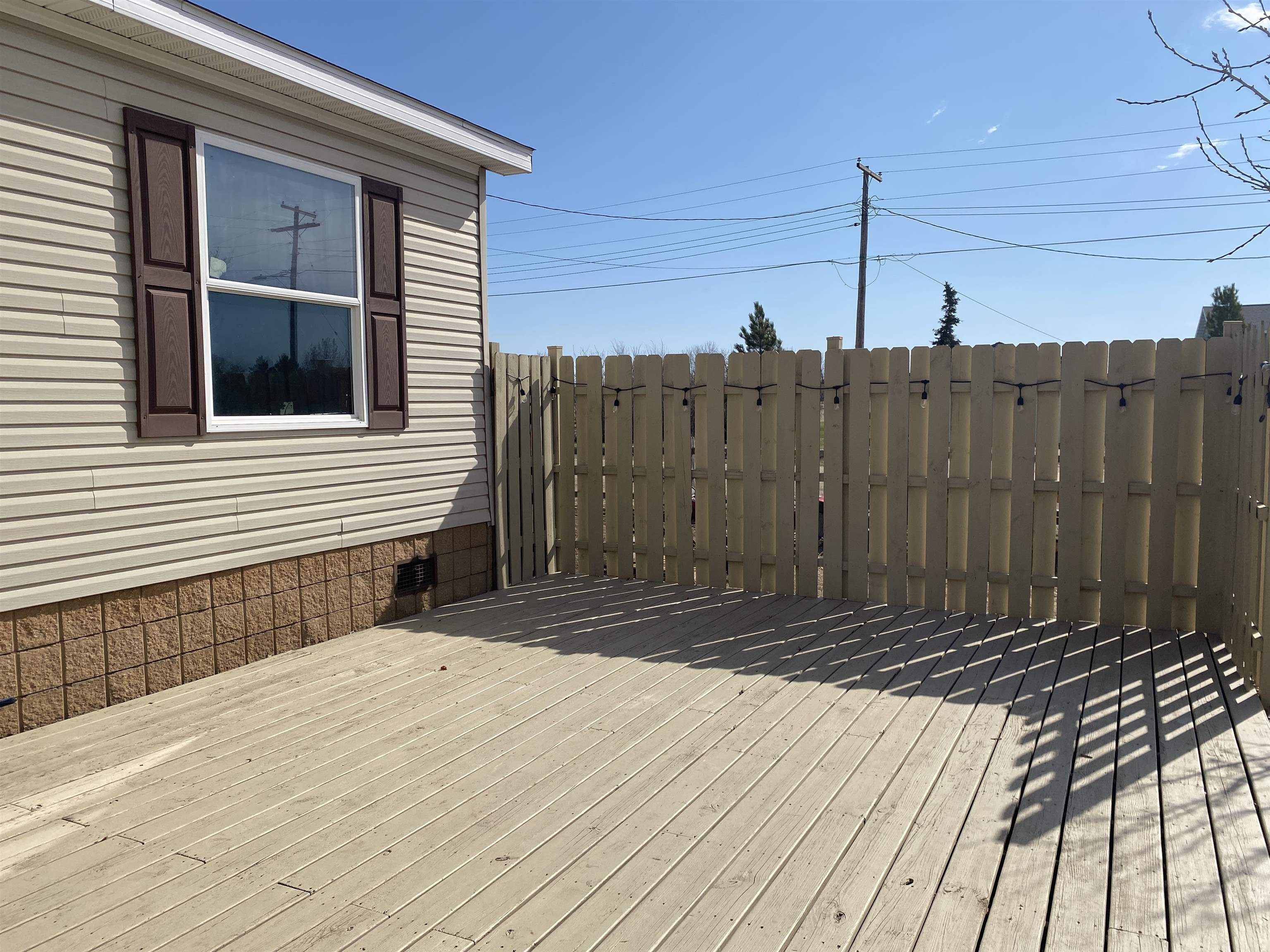 Property Photo: 601 3rd St NW ND 58788-9999