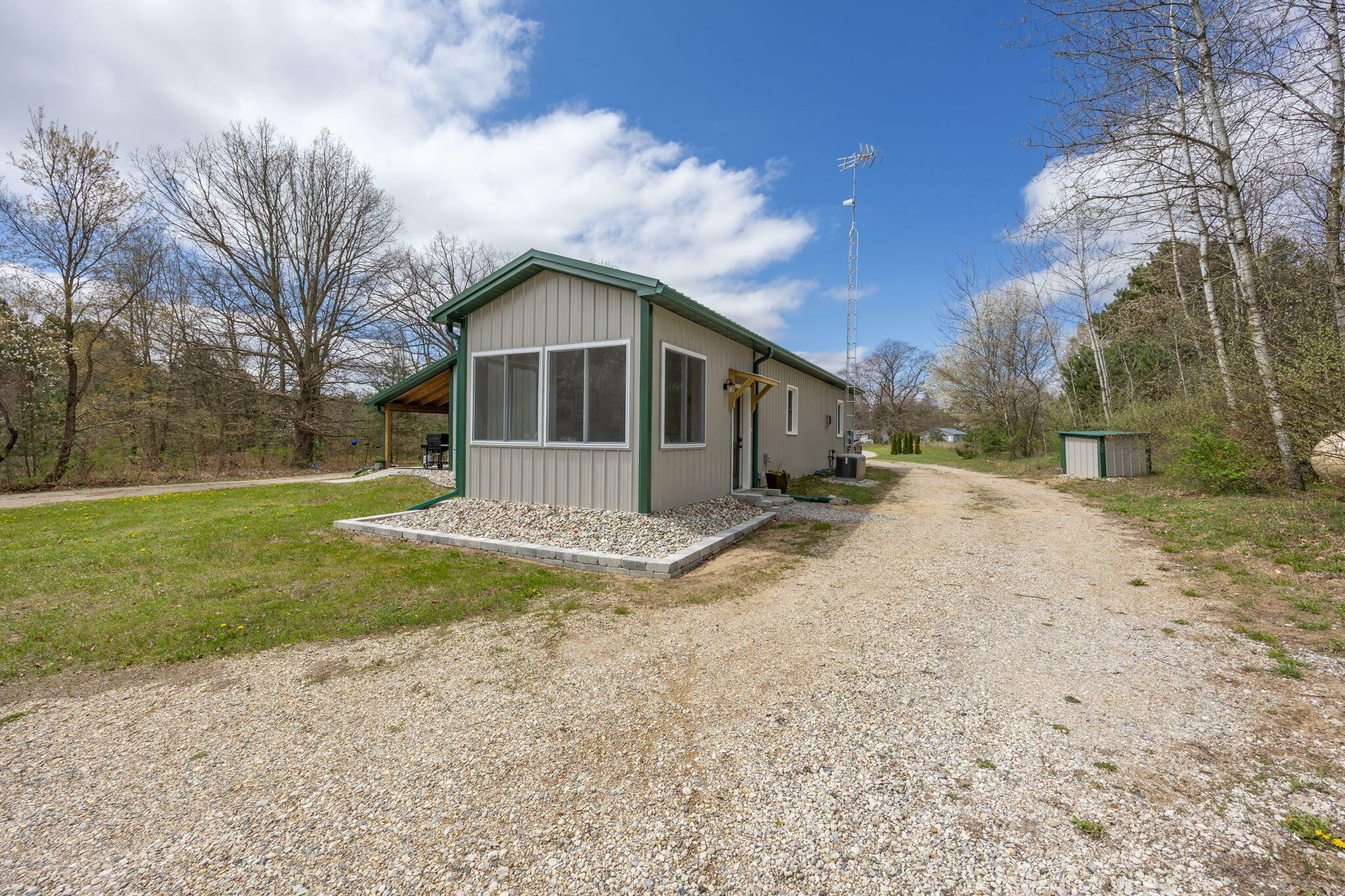 Property Photo: 13842 120th Avenue MI 49342