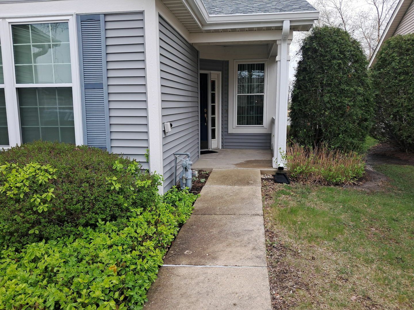 Property Photo: 13227 W Sheffield Lane 13227 IL 60083