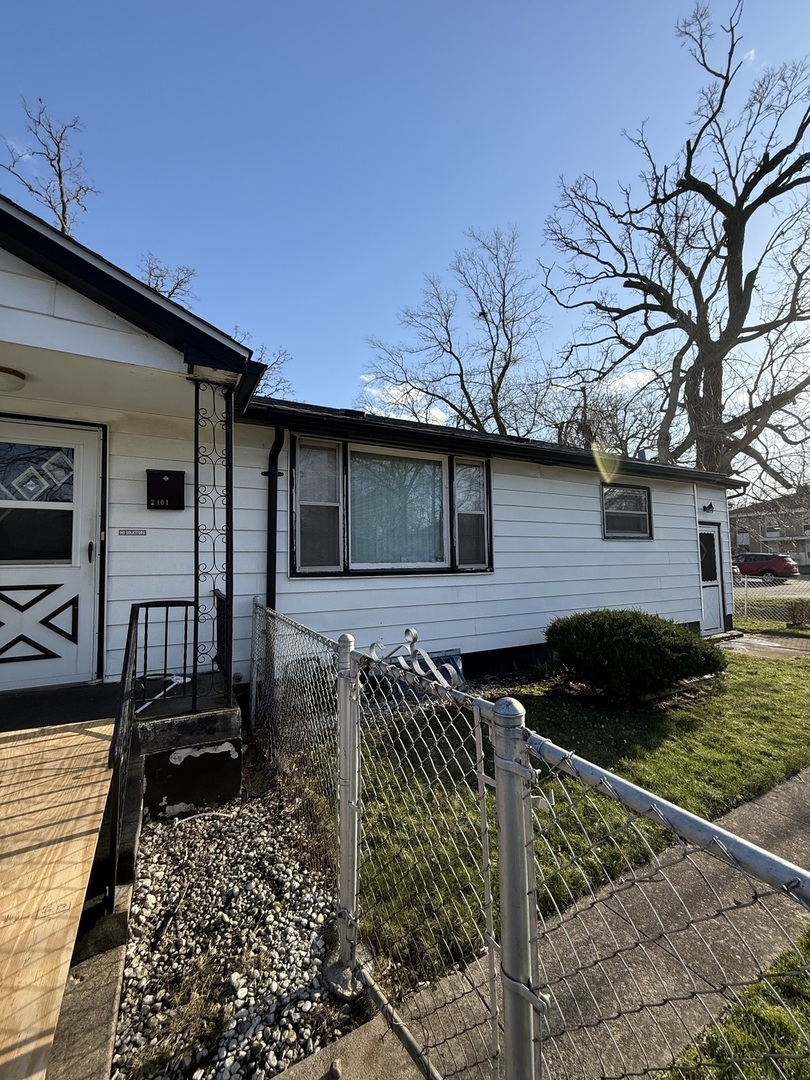 Property Photo: 2401 24th Street IL 60064