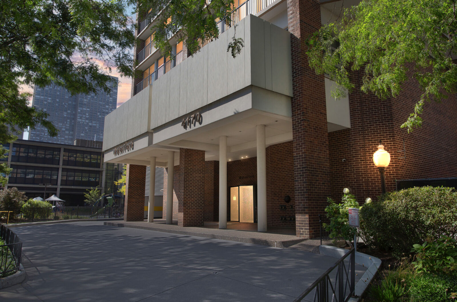 Property Photo:  4170 N Marine Drive 23E  IL 60613 