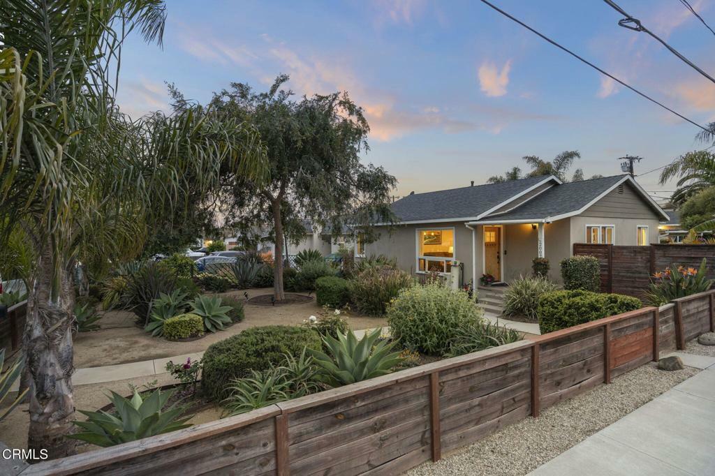 Property Photo: 2007 Alameda Avenue CA 93003