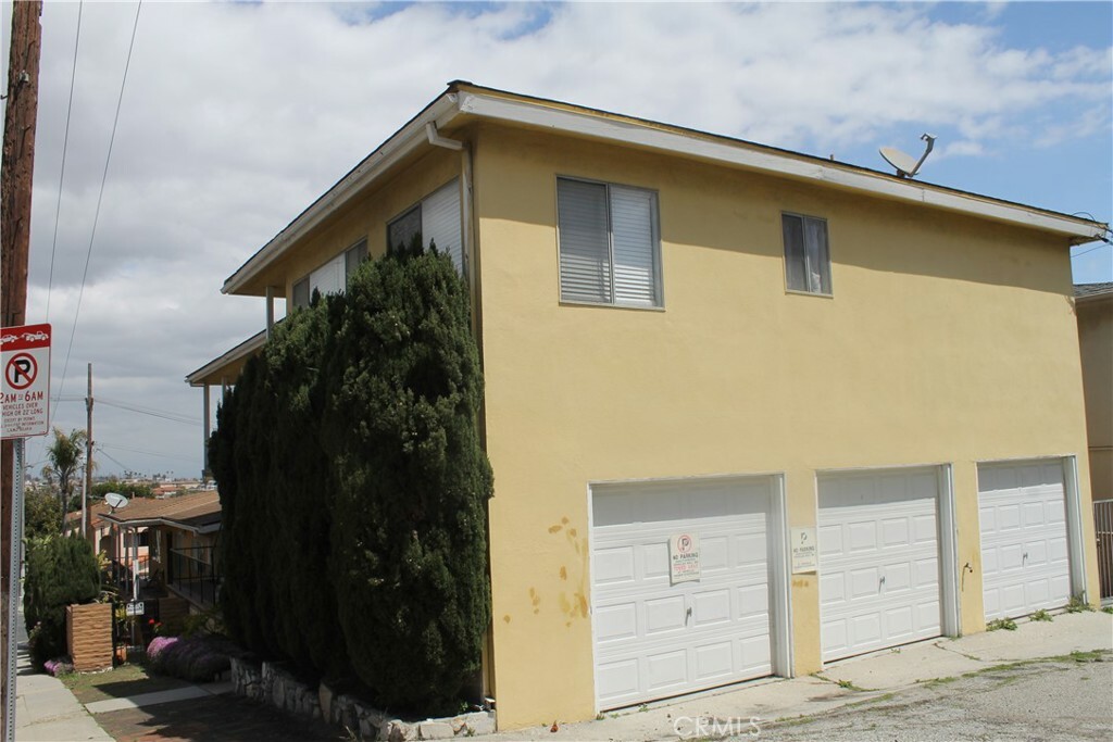 Property Photo: 2302 S Gaffey Street 1 CA 90731