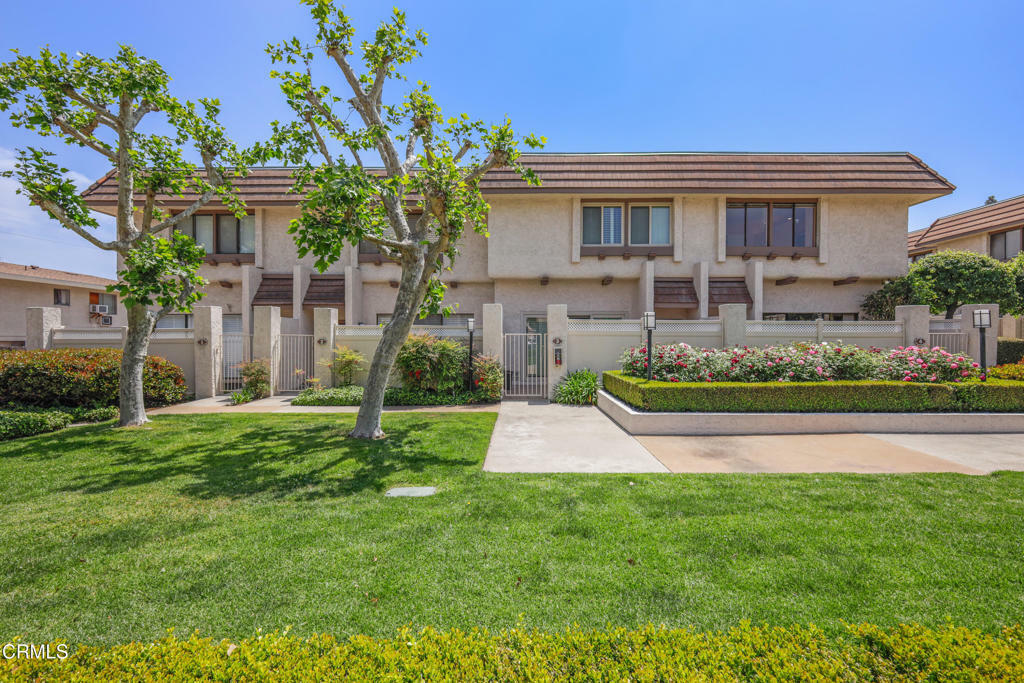 Property Photo:  848 W Huntington Drive 4  CA 91007 