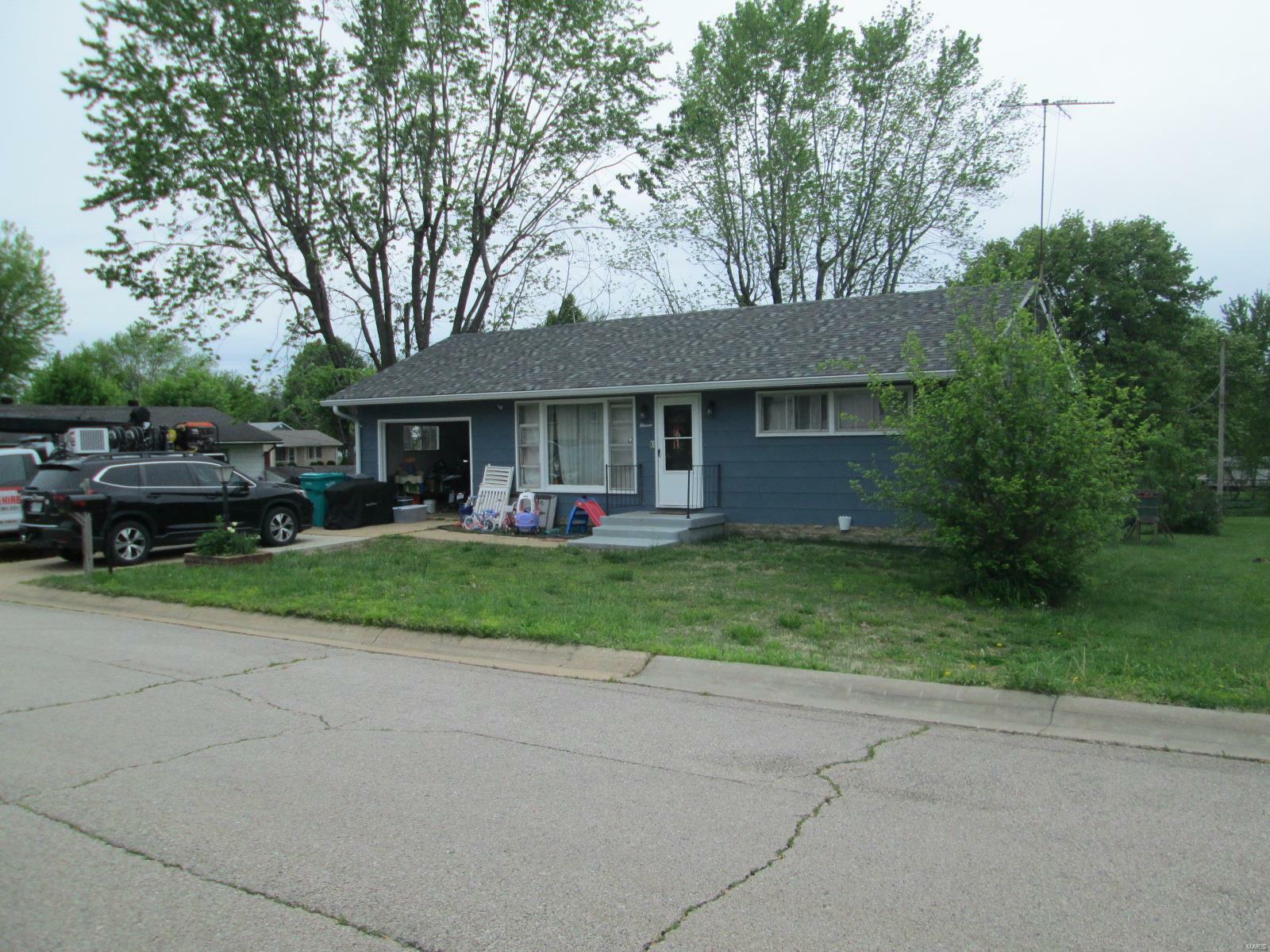 Property Photo: 11 W South Street MO 63037