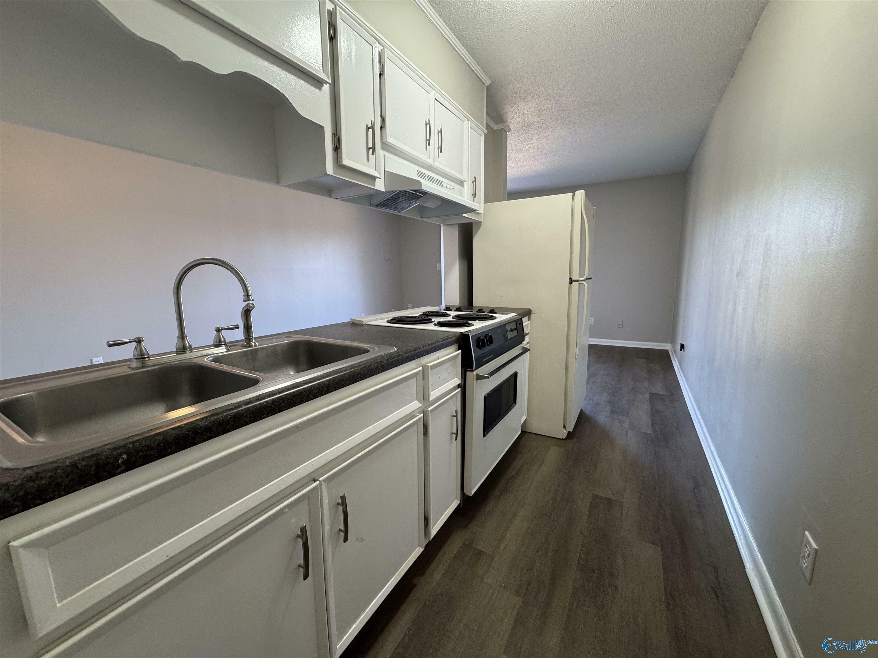 Property Photo: 27 US Hwy 278 E AL 35055