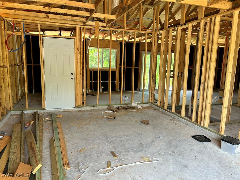 Property Photo: 1305 W 18th Street FL 33972