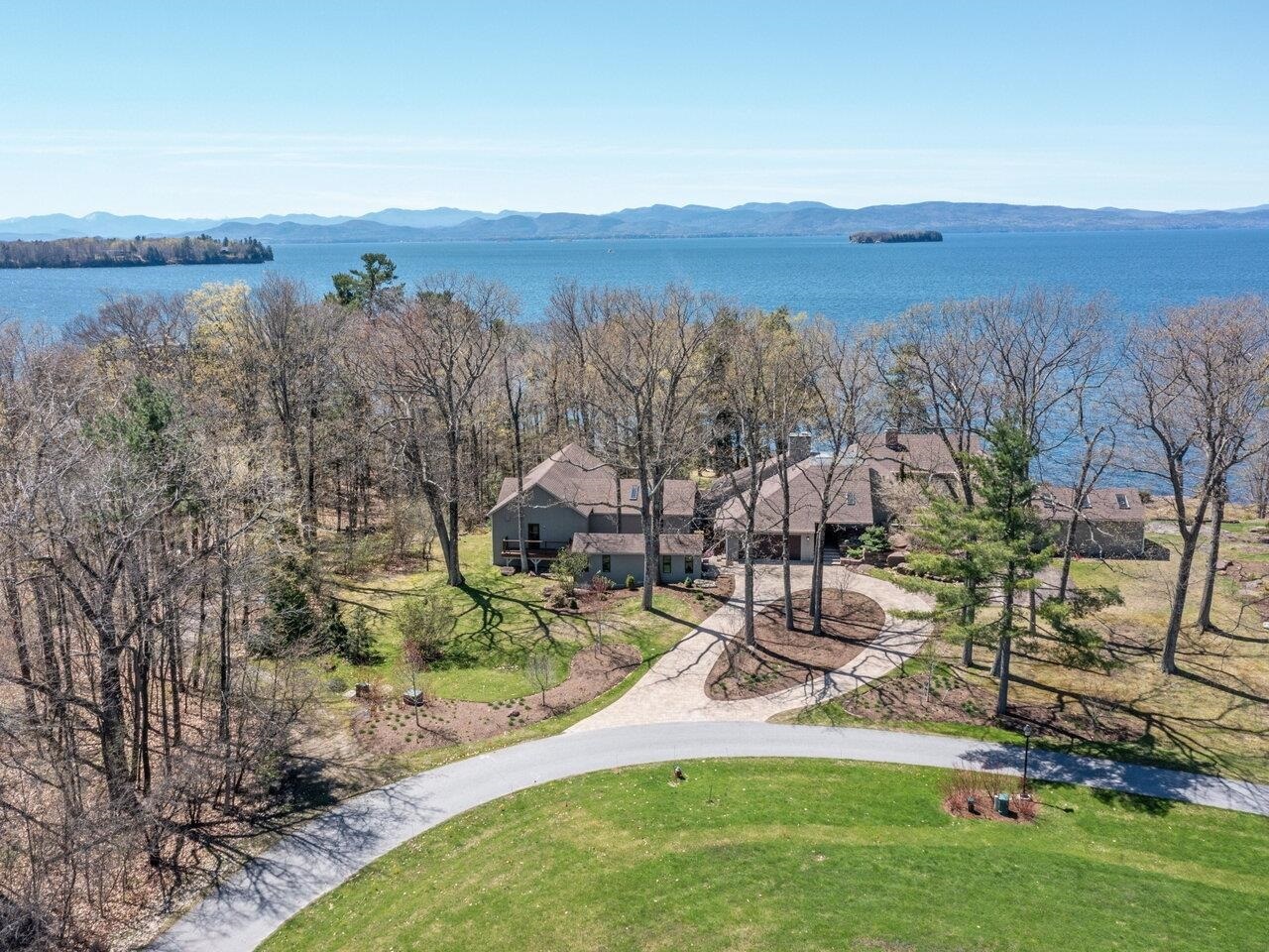 25 Oakledge Drive  Burlington VT 05401 photo