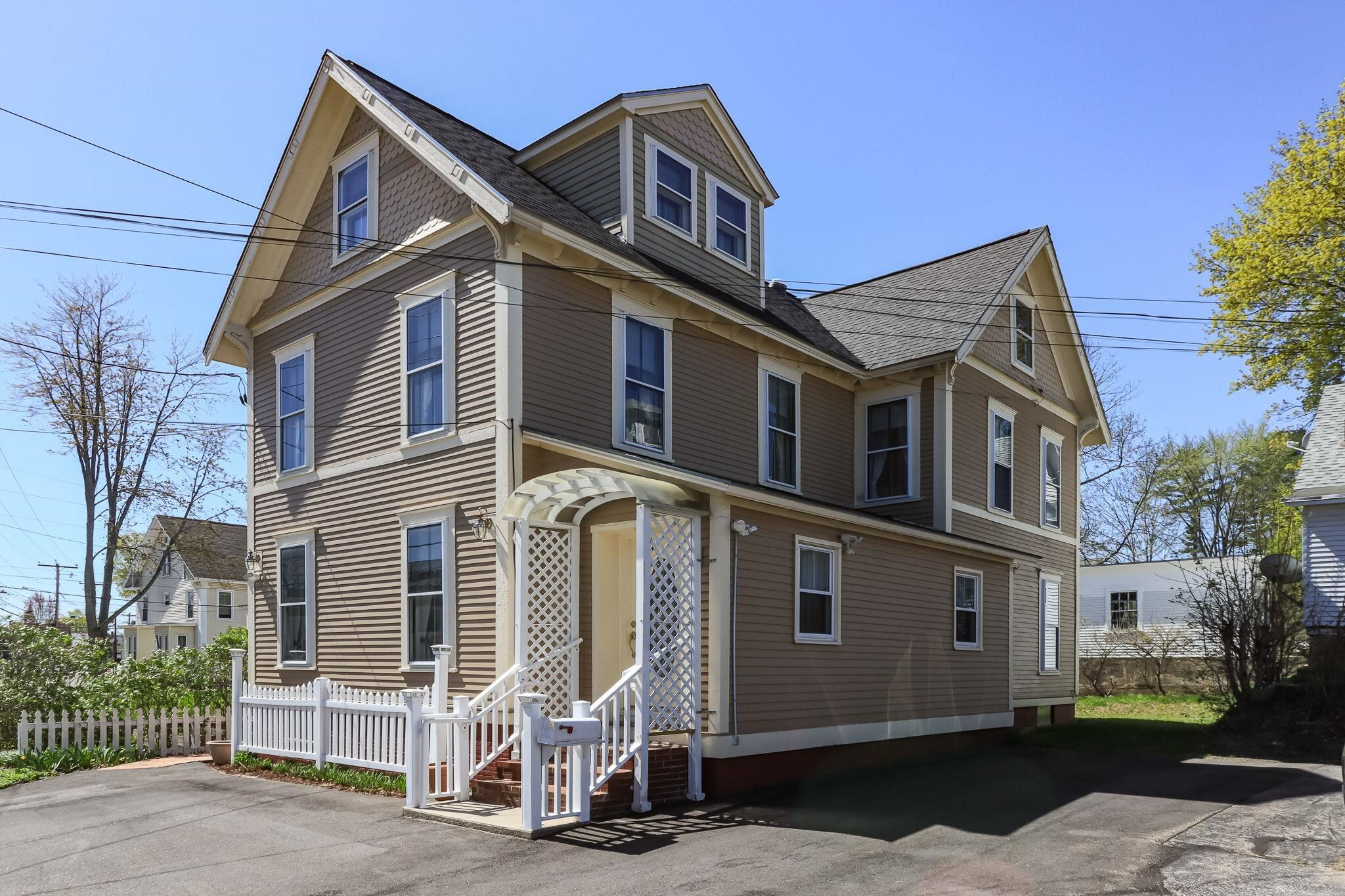 Property Photo: 2 South Spring Street NH 03301