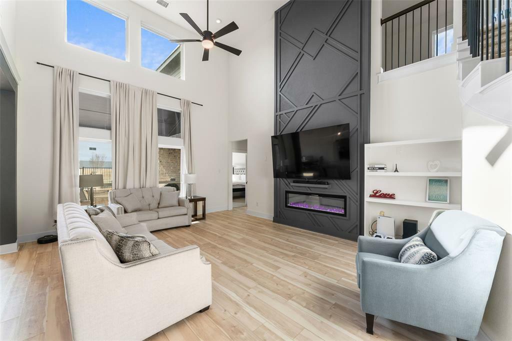 Property Photo: 1360 Chisos Way TX 75126