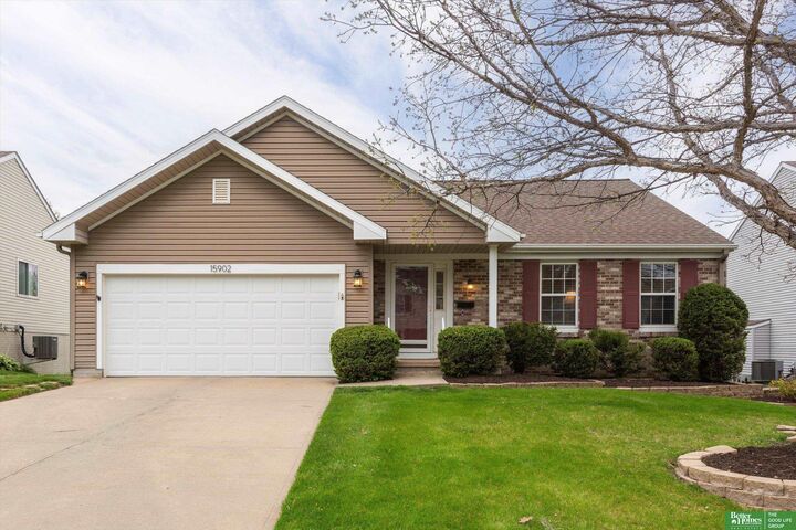 15902 T Street  Omaha NE 68135 photo