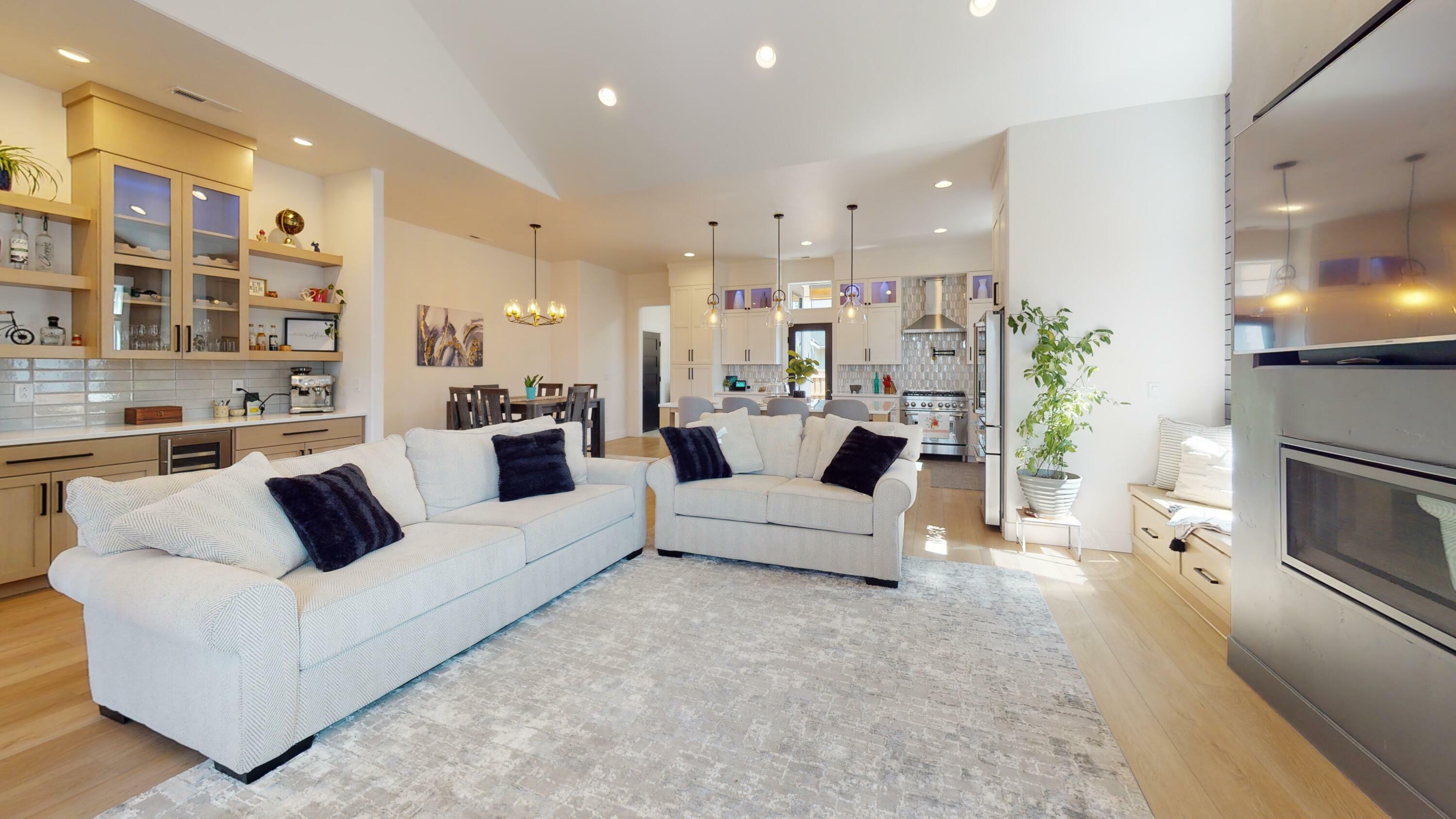 Property Photo: 282 W Lundgren Mill Drive OR 97759